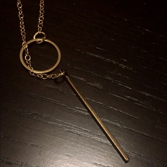 🔥NEW !🔥 DAINTY GOLD BAR/CIRCLE NECKLACE TR… - Picture 4 of 4